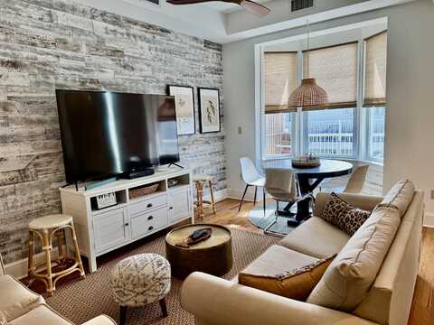 111 Carillon Market Street, Panama City Beach, FL 32413