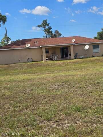 466 redwing Street, Lehigh Acres, FL 33974
