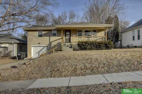 6936 Wirt Street, Omaha, NE 68104