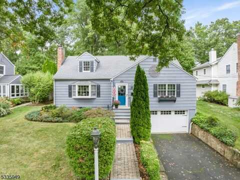 8 Rose Ter, Chatham, NJ 07928