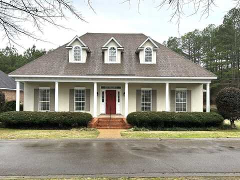 16 Fairway Dr, Columbus, MS 39705