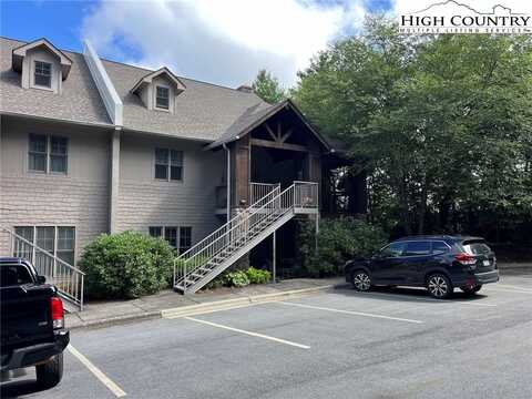 135 Caleb Drive, Blowing Rock, NC 28065