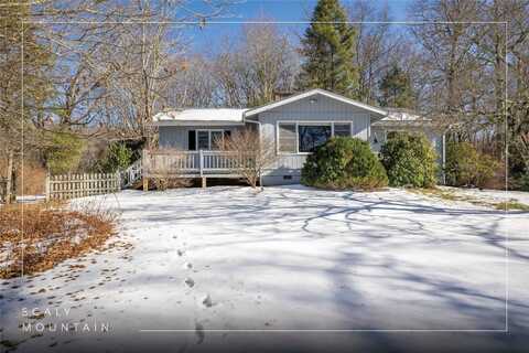 80 Wake Robin Lane, Scaly Mountain, NC 28775