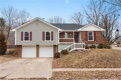 3001 SW Eugene Court, Blue Springs, MO 64015