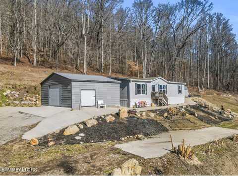 626 Hen Valley Rd, Oliver Springs, TN 37840