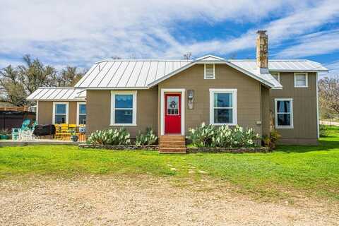 283 N Second St, Harper, TX 78631