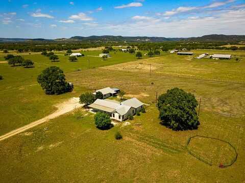 472 Valley View Dr, Medina, TX 78055
