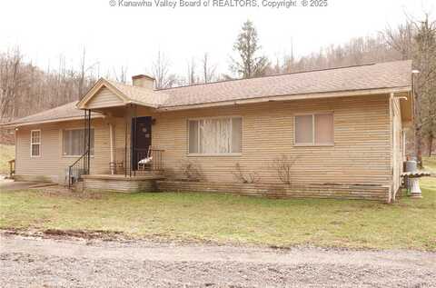 380 Clutts Hill Road, Lesage, WV 25537