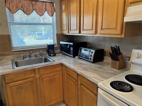 2741 N Pine Island Rd, Sunrise, FL 33322