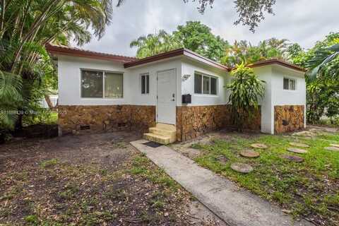 6300 NW 41st St, Virginia Gardens, FL 33166