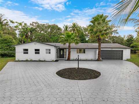 6297 Pine Ter, Plantation, FL 33317