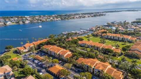 160 Yacht Club Way, Hypoluxo, FL 33462