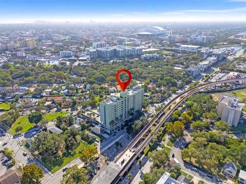 816 NW 11th St, Miami, FL 33136
