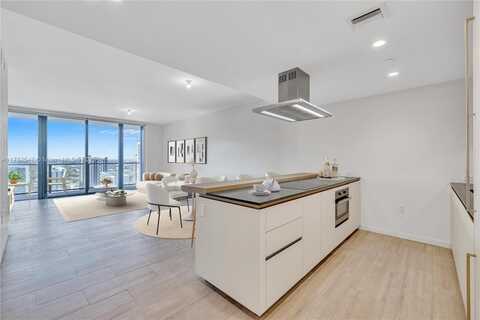 1000 Brickell Plz, Miami, FL 33131