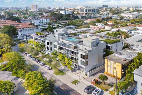 545 SW 11th St, Miami, FL 33129