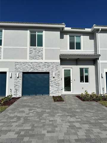 685 SE 13th St Cir, Homestead, FL 33034