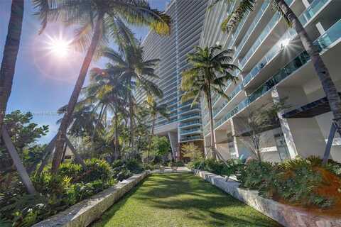 1500 Bay Rd, Miami Beach, FL 33139