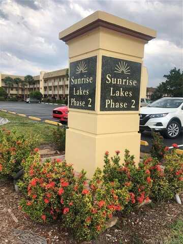 8460 Sunrise Lakes Blvd, Sunrise, FL 33322