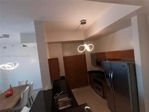 325 S Biscayne Blvd, Miami, FL 33131