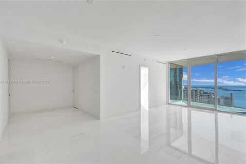 300 Biscayne Blvd Way, Miami, FL 33131