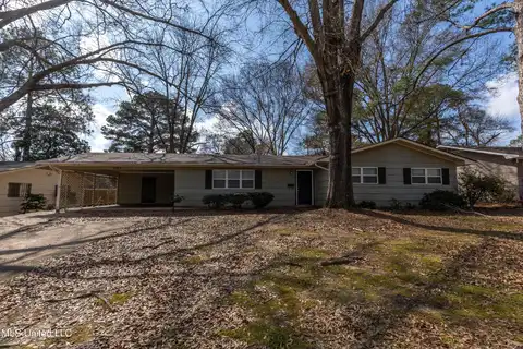 5157 Parkway Drive, Jackson, MS 39211