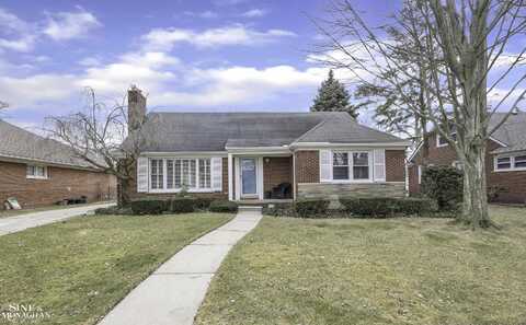 19928 Fairway, Grosse Pointe Woods, MI 48236