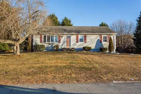 28 Holly Cir, Tiverton, RI 02878