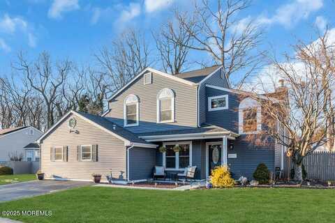 17 Bunker Hill Drive, Howell, NJ 07731