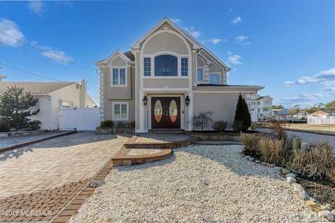 3411 Lisbon Avenue, Toms River, NJ 08753