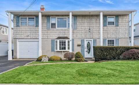 2333 Beech Street, Wantagh, NY 11793