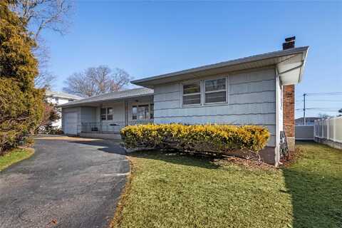 603 Long Place, Babylon, NY 11702