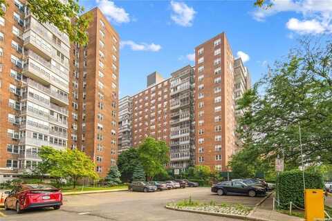 138-10 Franklin Ave, Flushing, NY 11355