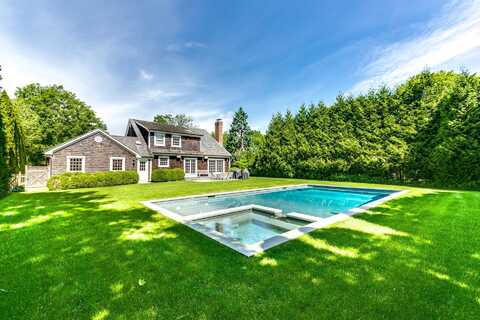 42 Gould Street, East Hampton, NY 11937