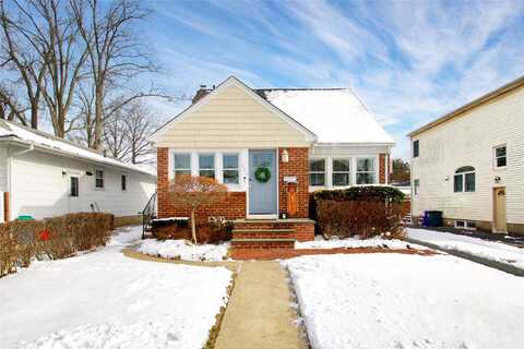 320 Euston Road S, Garden City, NY 11530