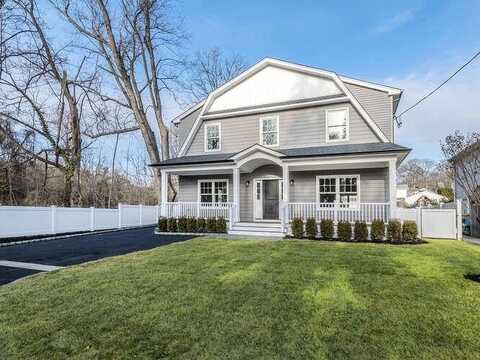 111 Fairfield Avenue, Port Washington, NY 11050