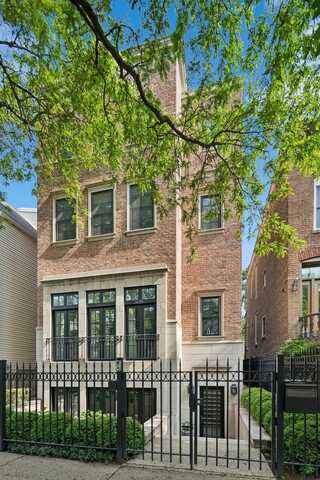 1112 W Wrightwood Avenue, Chicago, IL 60614