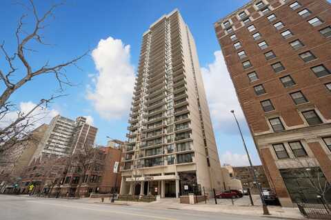 3150 N Sheridan Road, Chicago, IL 60657