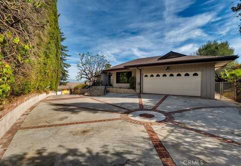 4121 Regal Oak Drive, Encino, CA 91436