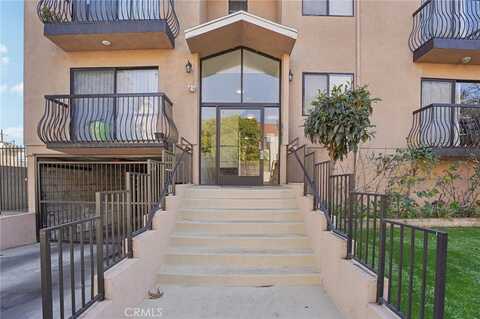 10916 Huston Street, North Hollywood, CA 91601