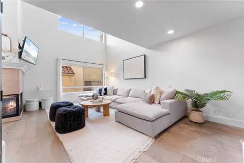 1630 Berkeley Street, Santa Monica, CA 90404