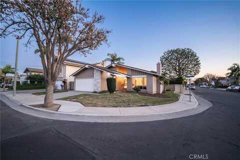 6322 Cantiles Avenue, Cypress, CA 90630