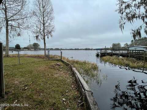 204 LAKE IDA POINT Drive, Interlachen, FL 32148