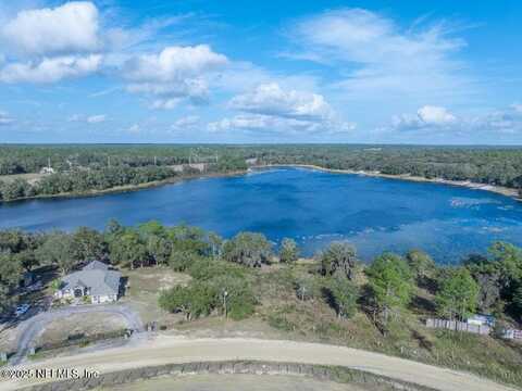 122/124 MORRIS LAKE Drive, Hawthorne, FL 32640