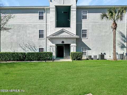 8215 GREEN PARROT Road, Jacksonville, FL 32256