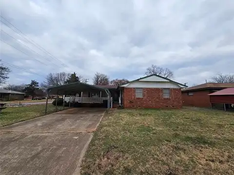 330 Elmwood Drive, Lindsay, OK 73052