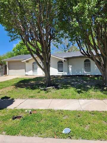 3902 Commonwealth Drive, Garland, TX 75043