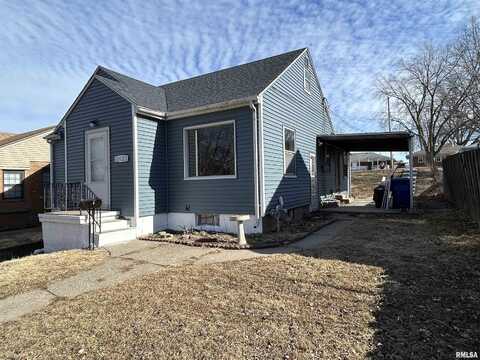 2123 WARREN Street, Davenport, IA 52804