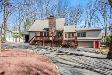 6 Cobblewood Drive, Mount Pocono, PA 18344
