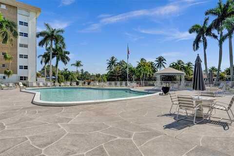 2990 NE 16th Ave, Oakland Park, FL 33334