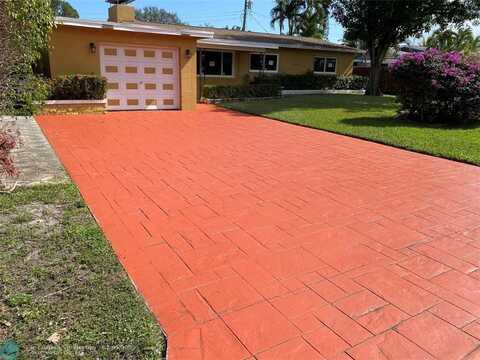 570 SE 2 AVE, Pompano Beach, FL 33060